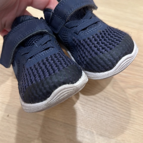 Nike toddler sz 5 sneakers - Picture 5 of 5